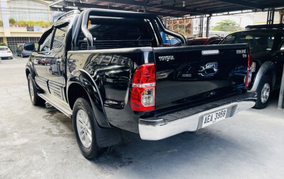 White Toyota Hilux 2014 for sale in Las Piñas-3