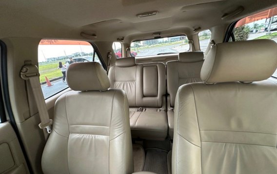 White Toyota Fortuner 2010 for sale in Automatic-6
