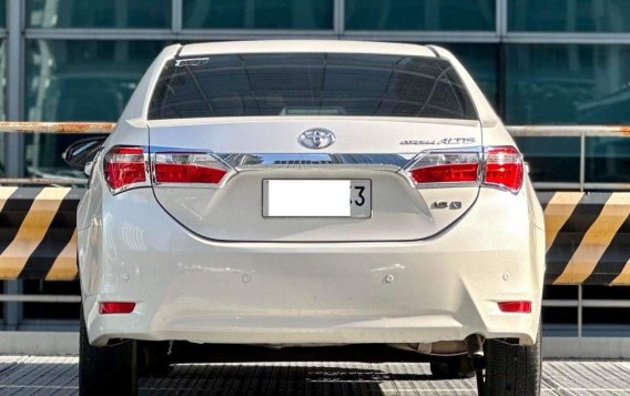 White Toyota Corolla altis 2014 for sale in Makati-5