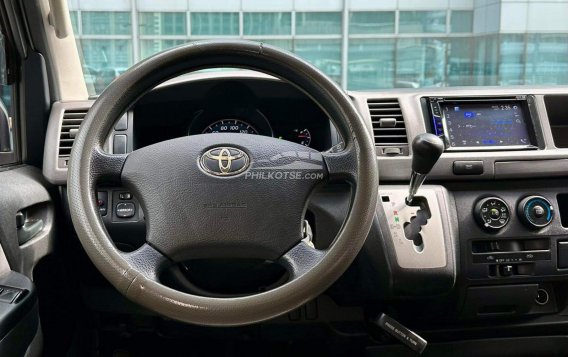 2011 Toyota Hiace Super Grandia Leather 2.8 AT in Makati, Metro Manila-10
