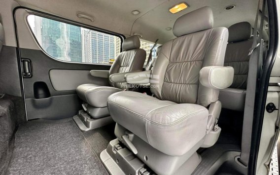 2011 Toyota Hiace Super Grandia Leather 2.8 AT in Makati, Metro Manila-13