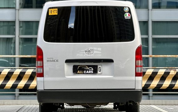 2022 Toyota Hiace in Makati, Metro Manila-3