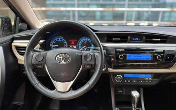 2014 Toyota Corolla Altis  1.6 V CVT in Makati, Metro Manila-11