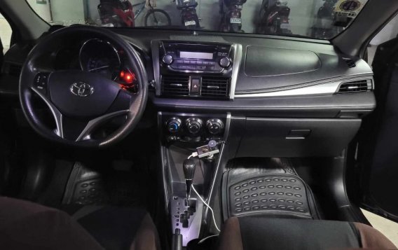White Toyota Vios 2013 for sale in Quezon City-5