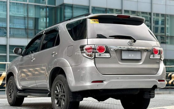 2015 Toyota Fortuner  2.4 V Diesel 4x2 AT in Makati, Metro Manila-5