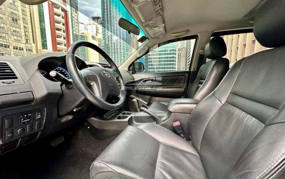2015 Toyota Fortuner  2.4 V Diesel 4x2 AT in Makati, Metro Manila-18