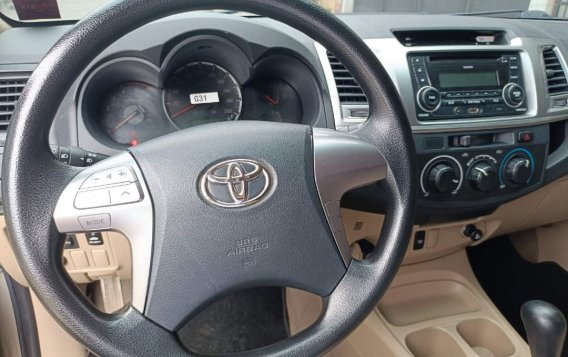 Sell White 2015 Toyota Hilux in San Fernando-7