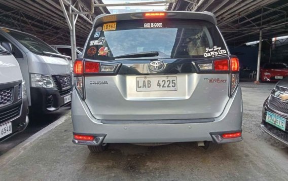 Selling White Toyota Innova 2019 in Pasay-7