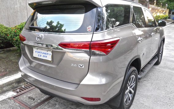 Sell White 2016 Toyota Fortuner in Manila-4