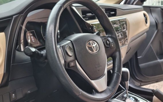 White Toyota Altis 2018 for sale in Manila-5