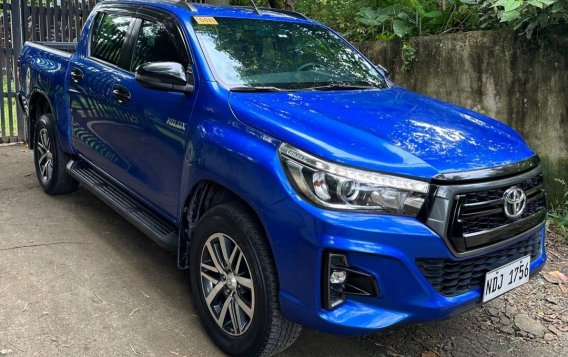 Selling White Toyota Hilux 2019 in Silang-1