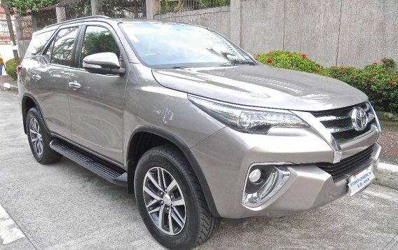 Sell White 2016 Toyota Fortuner in Manila-1