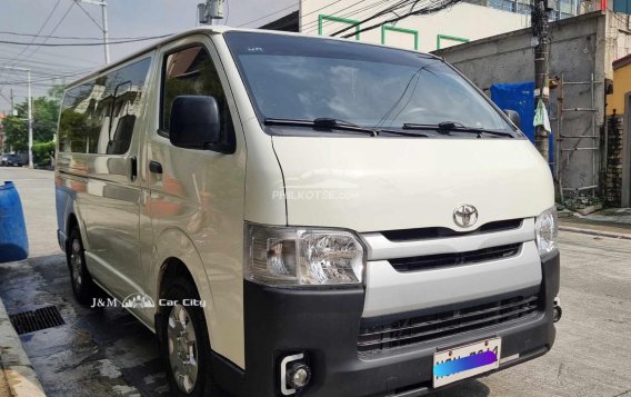 2017 Toyota Hiace  Commuter 3.0 M/T in Pasay, Metro Manila