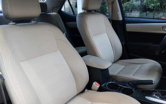 White Toyota Altis 2015 for sale in Quezon City-3