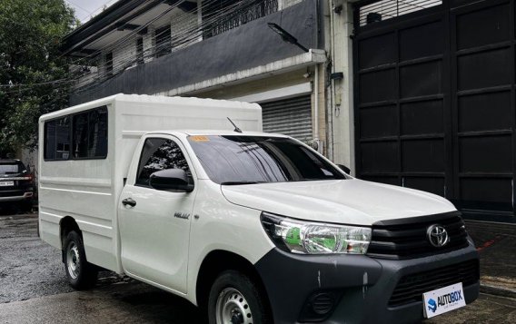 White Toyota Hilux 2021 for sale in Manual-1