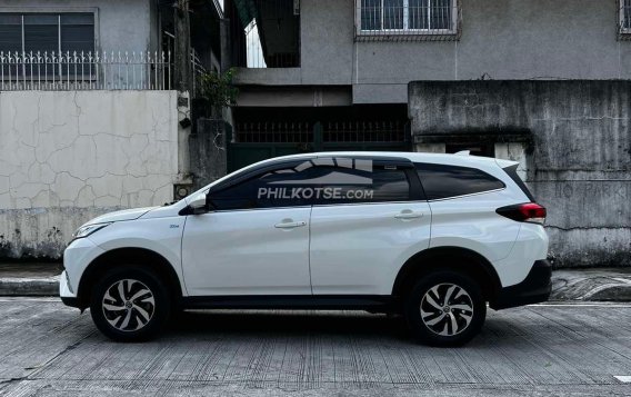 2022 Toyota Rush  1.5 E MT in Quezon City, Metro Manila-8