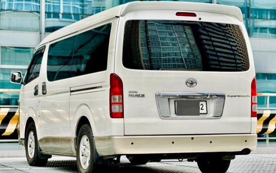 Sell White 2011 Toyota Hiace Super Grandia in Makati-1