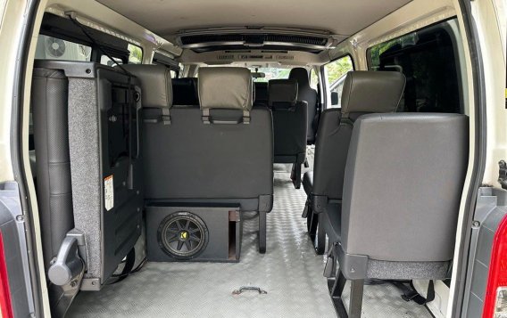 White Toyota Hiace 2019 for sale in Manual-9