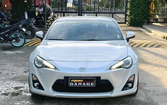 Sell White 2013 Toyota 86 in Manila