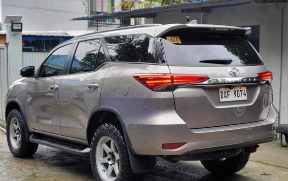 Bronze Toyota Fortuner 2018 for sale in Automatic-2