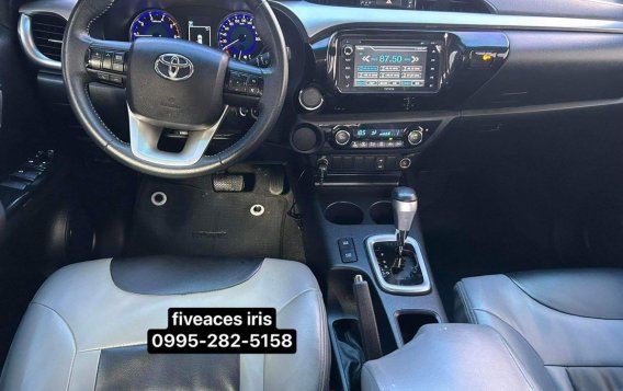 Selling White Toyota Hilux 2019 in Mandaue-2