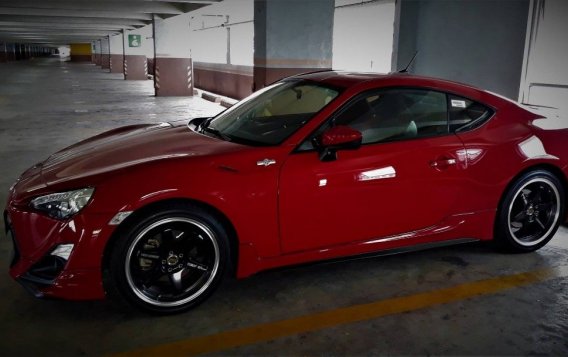 Sell White 2014 Toyota 86 in Antipolo-1