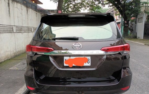 White Toyota Fortuner 2017 for sale in Mandaluyong-3