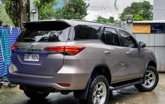 Bronze Toyota Fortuner 2018 for sale in Automatic-1