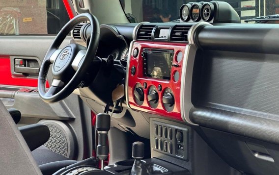 White Toyota Fj Cruiser 2016 for sale in Manila-6