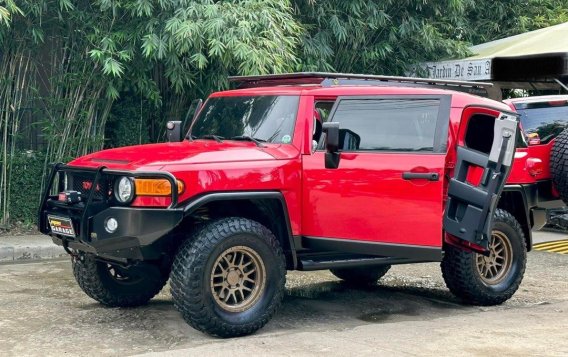 White Toyota Fj Cruiser 2016 for sale in Manila