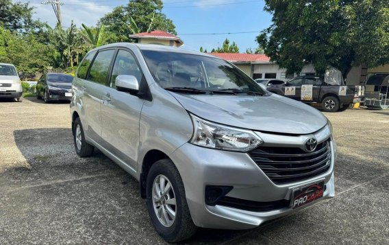 White Toyota Avanza 2016 for sale in Manila-2