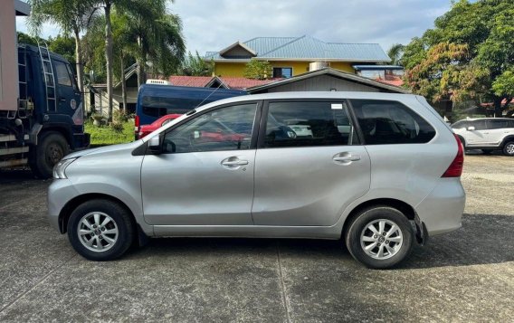 White Toyota Avanza 2016 for sale in Manila-3