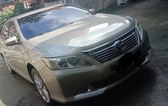 White Toyota Camry 2013 for sale in Automatic-3