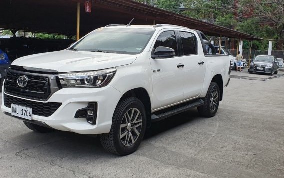 White Toyota Hilux 2019 for sale in Pasig-3