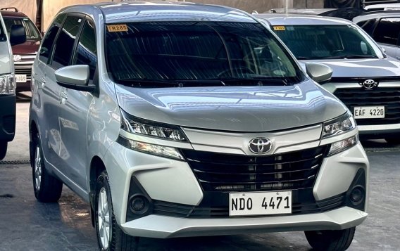 Selling White Toyota Avanza 2021 in Parañaque