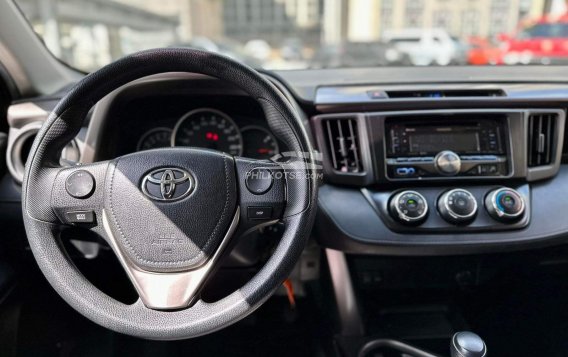 2016 Toyota RAV4 in Makati, Metro Manila-6