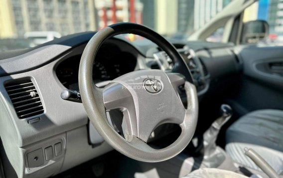 2015 Toyota Innova  2.8 E Diesel MT in Makati, Metro Manila-7