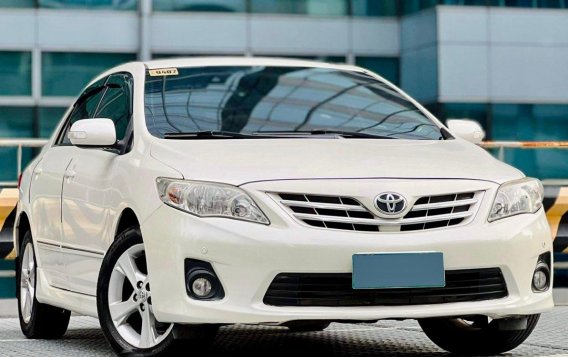 White Toyota Corolla altis 2013 for sale in Automatic-1