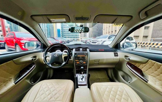 White Toyota Corolla altis 2013 for sale in Automatic-3