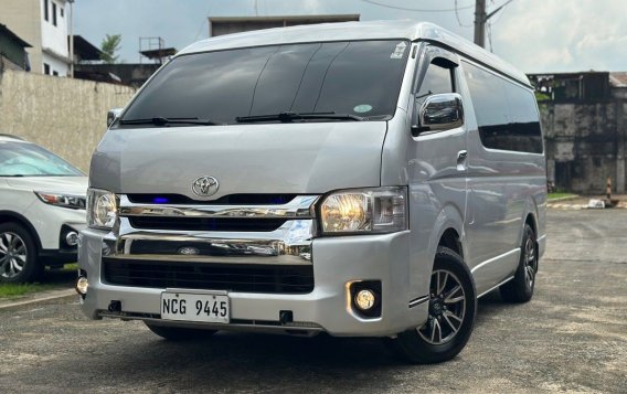 Selling Silver Toyota Grandia 2016 in Pasig