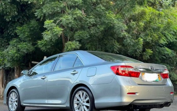 White Toyota Camry 2013 for sale in Automatic-5