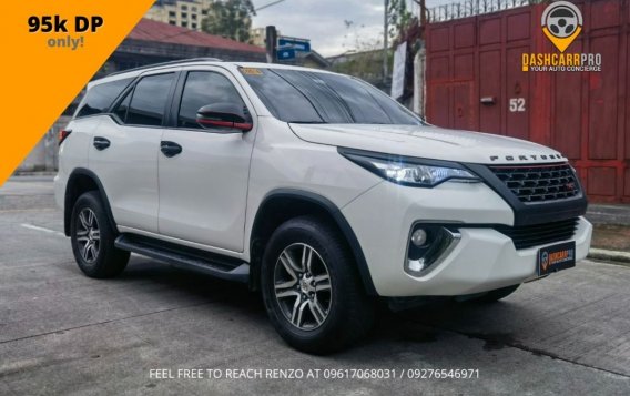 White Toyota Fortuner 2018 for sale in Automatic-7