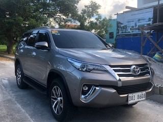 Bronze Toyota Fortuner 2018 for sale in Automatic-1