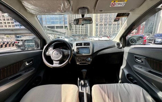 Silver Toyota Wigo 2018 for sale in Makati-2