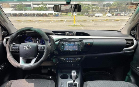 2017 Toyota Hilux  2.4 G DSL 4x2 A/T in Makati, Metro Manila-14