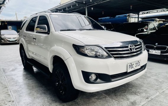 Sell White 2011 Toyota Fortuner in Las Piñas-1