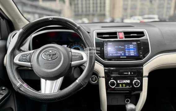 2018 Toyota Rush  1.5 G AT in Makati, Metro Manila-16