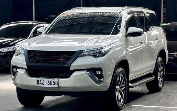 White Toyota Fortuner 2019 for sale in Parañaque-1