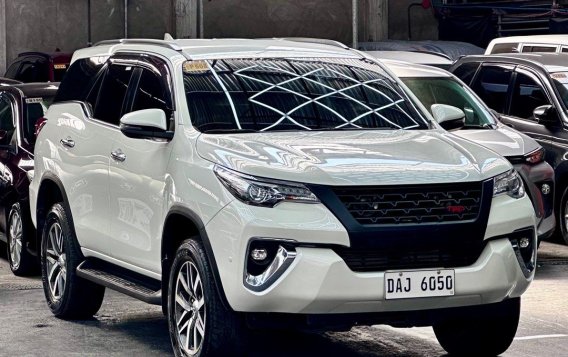 White Toyota Fortuner 2019 for sale in Parañaque