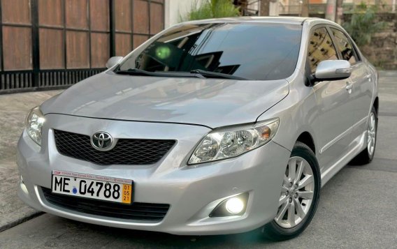 White Toyota Altis 2010 for sale in Manila